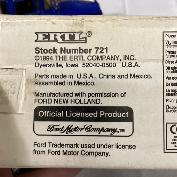 1960 4x4 Pick Up Bank 1/25 ScaleNew Holland (AW) - Picture 7 of 7